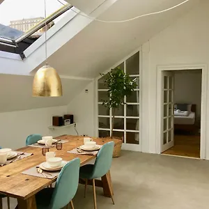 https://morgentau-penthouse.com-bavaria.com