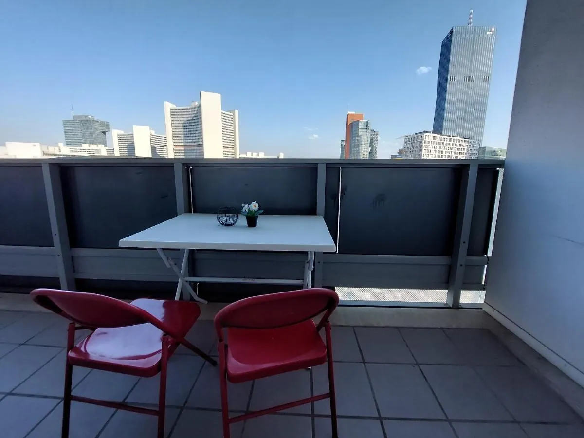 Tower Apartment With Private Terrace Next To Uno Viena Áustria