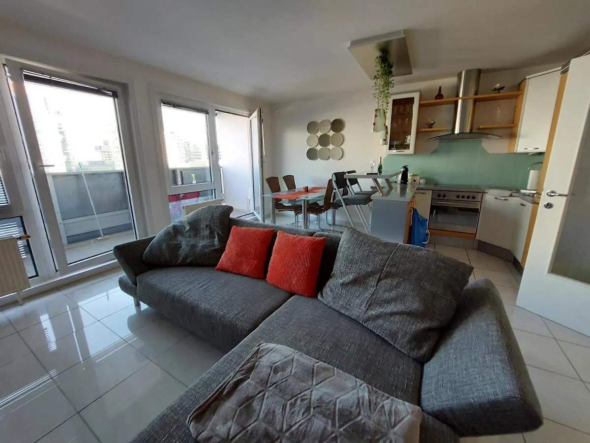 Tower Apartment With Private Terrace Next To Uno Viena