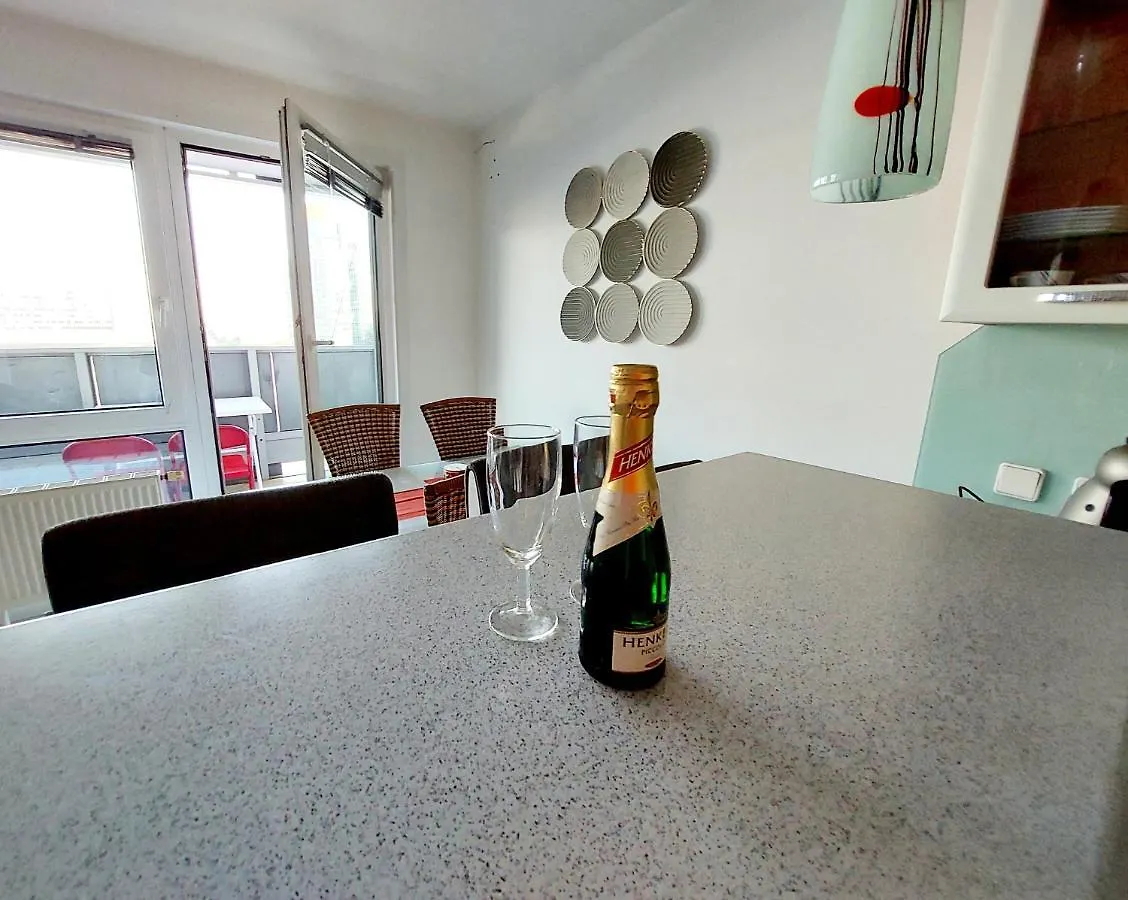 Tower Apartment With Private Terrace Next To Uno Viena